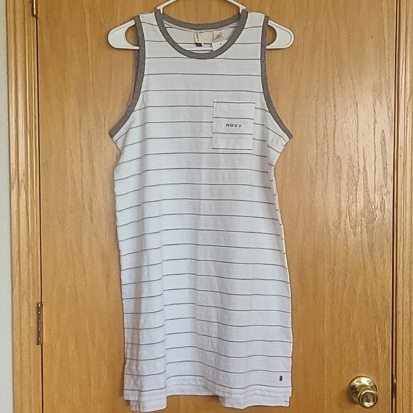 NWT Roxy Striped Dress Size Medium - Picture 1 of 4